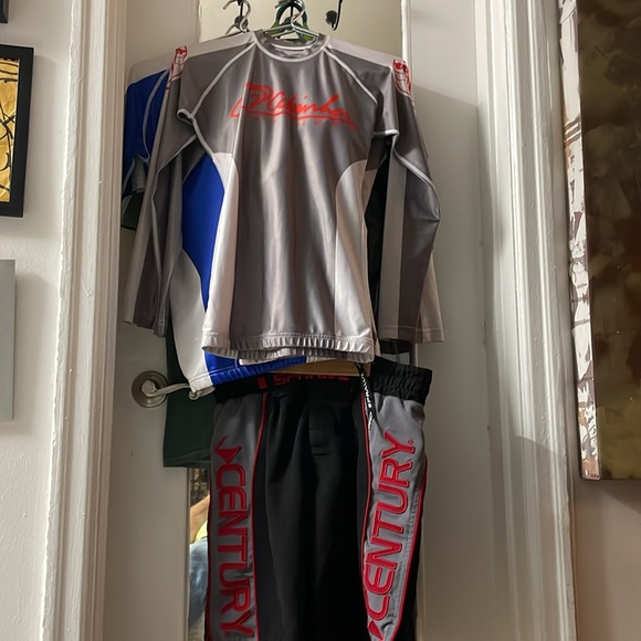 5 Fight Club garments. 5 pieces of Tactical gear garments for one low price ! - Picture 3 of 11